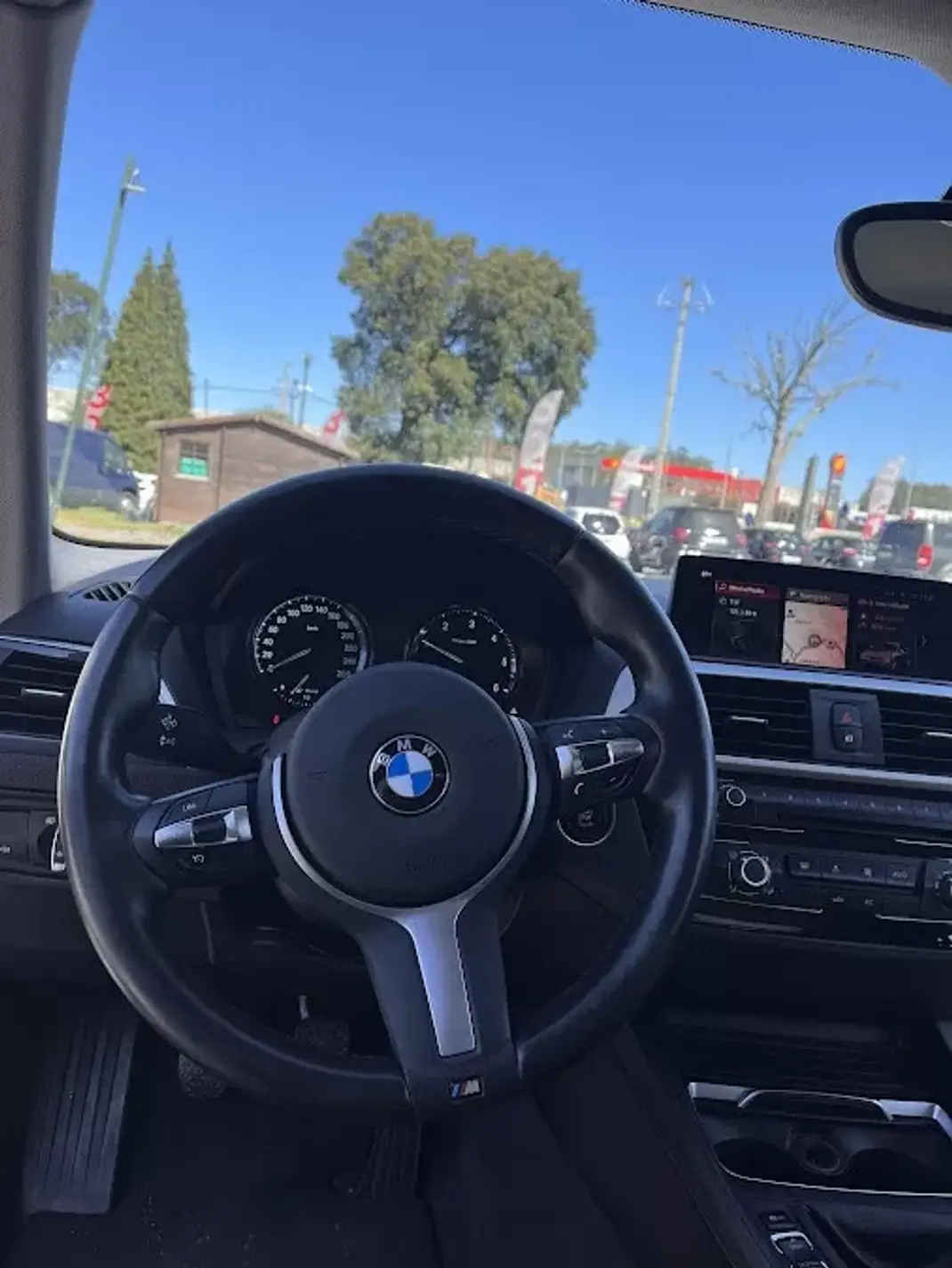 BMW 116 2018 - 16000 EUR, 194000 km - AUTO.MOTO.pt - 194000km - foto 13 de 13