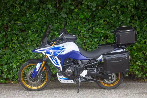 Suzuki DL 2025 - 12900 EUR, 5000 km - AUTO.MOTO.pt - 5000km - foto 5 de 12