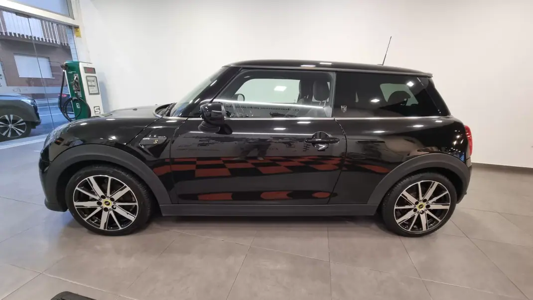 MINI Electric 2021 - 20500 EUR, 73589 km - AUTO.MOTO.pt - 73589km - foto 3 de 48