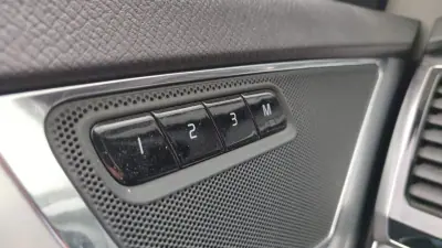 Volvo XC 90 2015 - 25890 EUR, 255209 km - AUTO.MOTO.pt - 255209km - foto 10 de 10