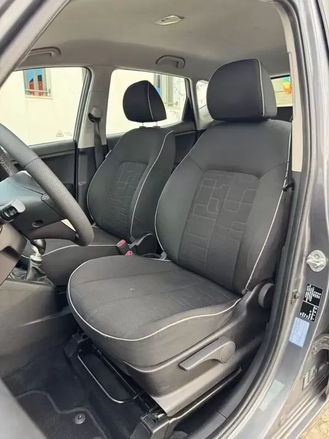Kia Venga 2013 - 7950 EUR, 80000 km - 80000km - foto 10 de 24