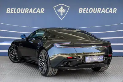 Aston Martin DB12 Coupé 2024 - 300000 EUR, 7650 km - AUTO.MOTO.pt - 7650km - foto 4 de 22