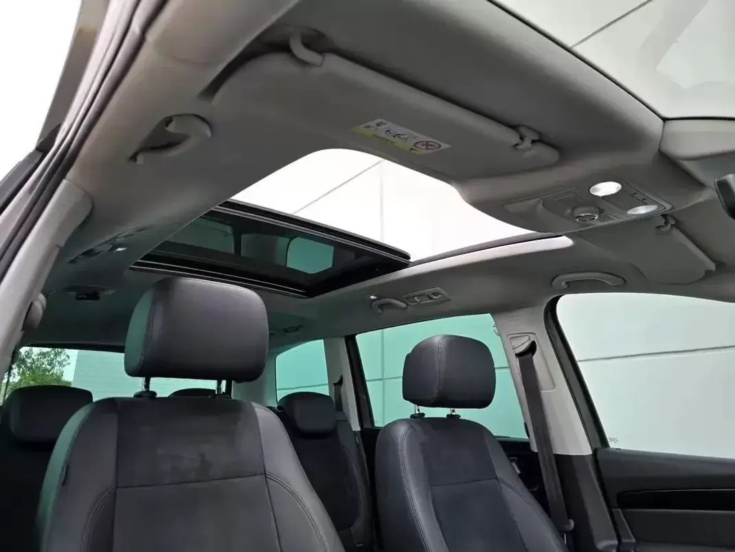 Volkswagen Sharan 2019 - 29700 EUR, 115600 km - 115600km - foto 15 de 17