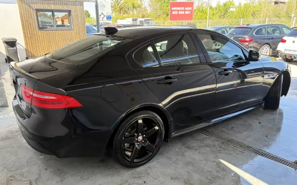 Jaguar XE 2016 - 16990 EUR, 187630 km - AUTO.MOTO.pt - 187630km - foto 5 de 9