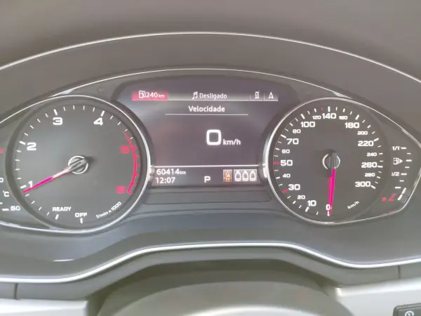 Audi A4 Avant 2021 - 27450 EUR, 60414 km - AUTO.MOTO.pt - 60414km - foto 8 de 21