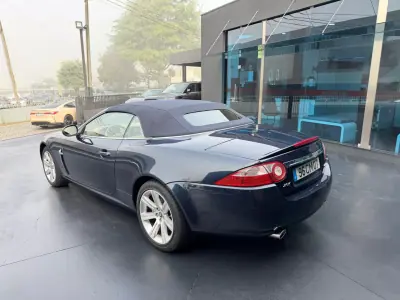 Jaguar XK 2006 - 38500 EUR, 186000 km - AUTO.MOTO.pt - 186000km - foto 13 de 15