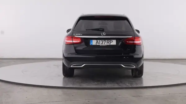 Mercedes-Benz C 220 2018 - 23999 EUR, 157121 km - AUTO.MOTO.pt - 157121km - foto 5 de 14