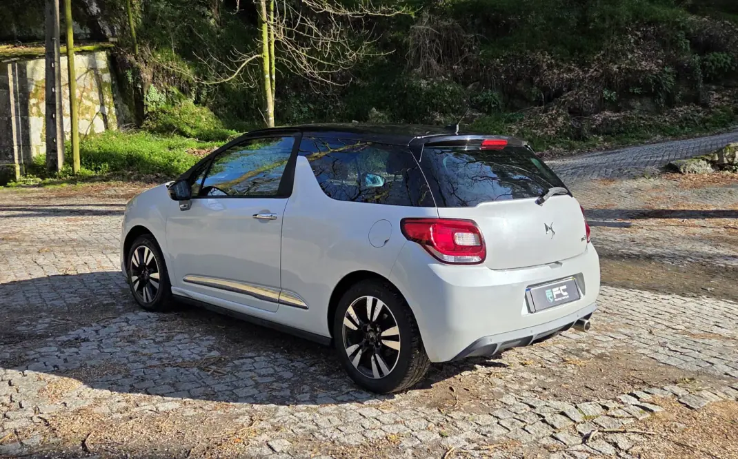 Citroën DS3 2015 - 9850 EUR, 185000 km - AUTO.MOTO.pt - 185000km - foto 7 de 19