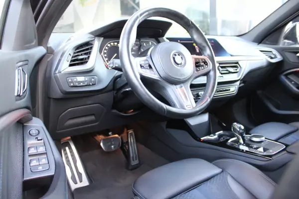 BMW 116 2021 - 24900 EUR, 99891 km - AUTO.MOTO.pt - 99891km - foto 17 de 30