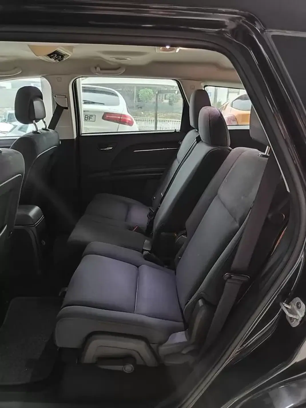 Dodge Journey 2010 - 11750 EUR, 113500 km - AUTO.MOTO.pt - 113500km - foto 16 de 36