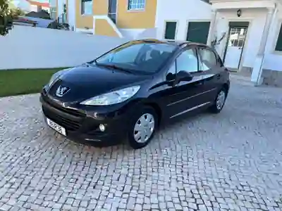 Peugeot 207 2010 - 5450 EUR, 162760 km - 162760km - foto 1 de 13