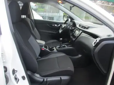 Nissan Qashqai 2018 - 15990 EUR, 170000 km - 170000km - foto 21 de 26