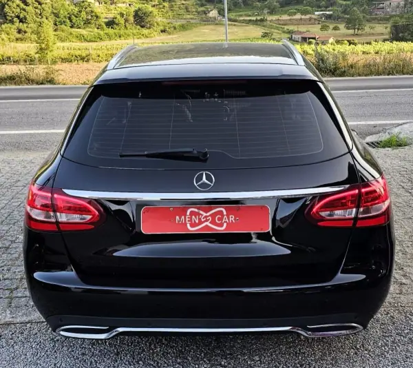 Mercedes-Benz C 180 2015 - 17500 EUR, 240000 km - AUTO.MOTO.pt - 240000km - foto 16 de 29