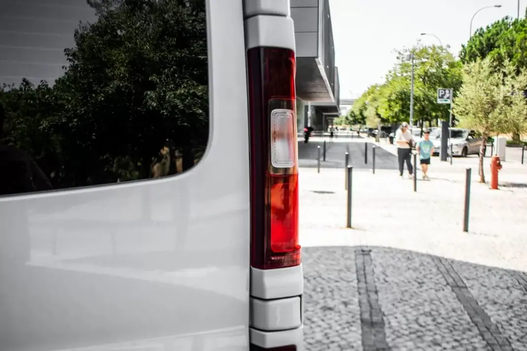 Renault Trafic 2020 - 28990 EUR, 126359 km - AUTO.MOTO.pt - 126359km - foto 10 de 41