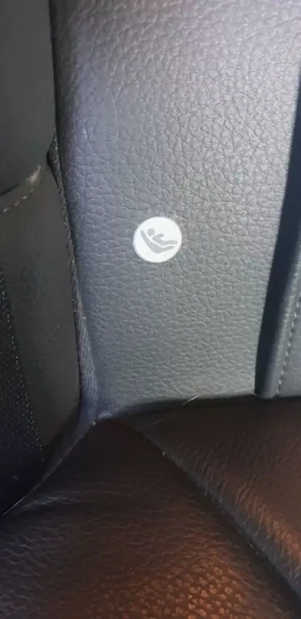 Jaguar XF Sportbrake 2015 - 19990 EUR, 179000 km - AUTO.MOTO.pt - 179000km - foto 25 de 29