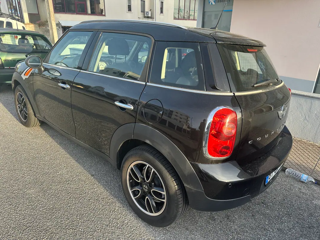 MINI Countryman 2012 - 10250 EUR, 180000 km - AUTO.MOTO.pt - 180000km - foto 1 de 8