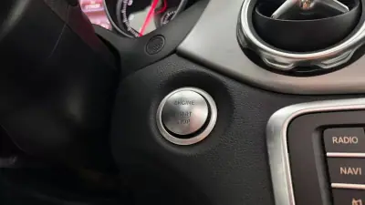 Mercedes-Benz GLA 250 2017 - 26990 EUR, 119434 km - AUTO.MOTO.pt - 119434km - foto 19 de 33