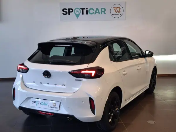 Opel Corsa 2025 - 19750 EUR, 35950 km - AUTO.MOTO.pt - 35950km - foto 9 de 34