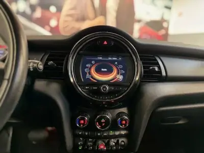 MINI 3 Portas 2017 - 13999 EUR, 142517 km - AUTO.MOTO.pt - 142517km - foto 13 de 16