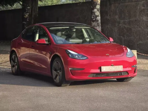 Tesla Model 3 2021 - 27499 EUR, 74631 km - 74631km - foto 7 de 34