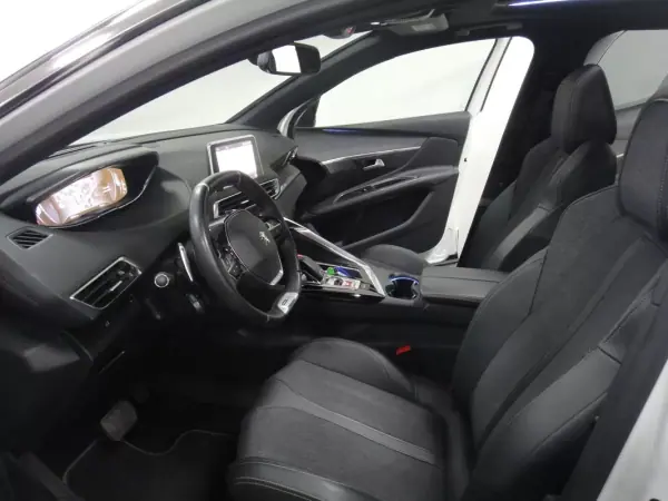Peugeot 3008 2020 - 19500 EUR, 78000 km - AUTO.MOTO.pt - 78000km - foto 14 de 37