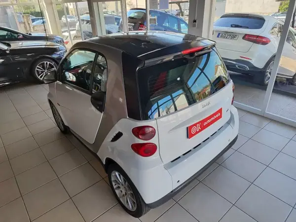 Smart ForTwo Coupé 2009 - 5250 EUR, 194000 km - AUTO.MOTO.pt - 194000km - foto 8 de 28