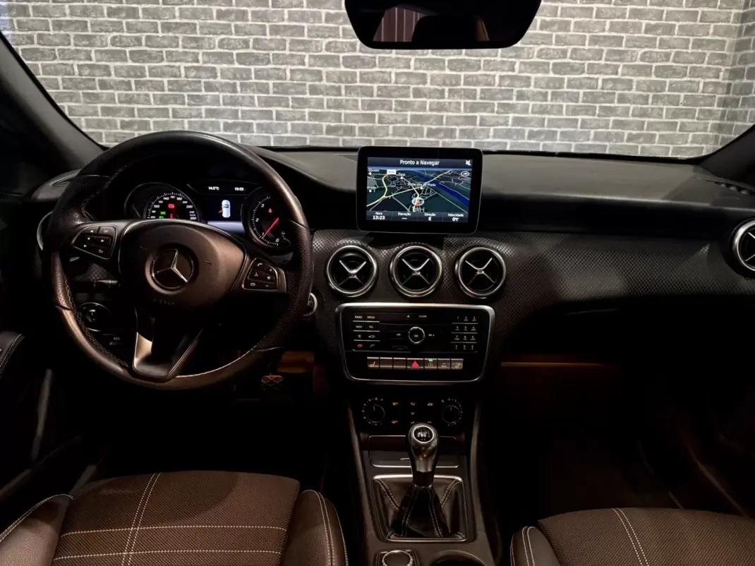 Mercedes-Benz A 180 2016 - 15490 EUR, 198000 km - AUTO.MOTO.pt - 198000km - foto 13 de 17