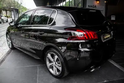 Peugeot 308 2020 - 17990 EUR, 142466 km - AUTO.MOTO.pt - 142466km - foto 6 de 45