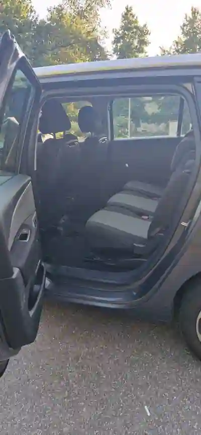 Citroën Grand C4 Spacetourer 2019 - 11000 EUR, 211100 km - AUTO.MOTO.pt - 211100km - foto 10 de 13
