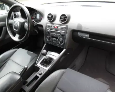 Audi A3 Sportback 2005 - 6990 EUR, 330000 km - AUTO.MOTO.pt - 330000km - foto 23 de 31