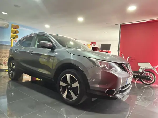 Nissan Qashqai 2015 - 16500 EUR, 120056 km - AUTO.MOTO.pt - 120056km - foto 8 de 22