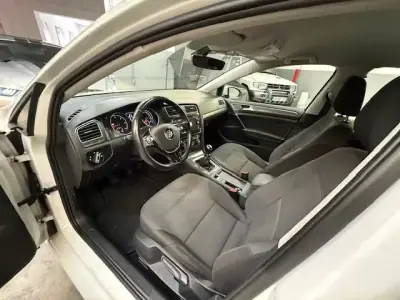 Volkswagen Golf Variant 2018 - 8999 EUR, 290000 km - AUTO.MOTO.pt - 290000km - foto 5 de 9