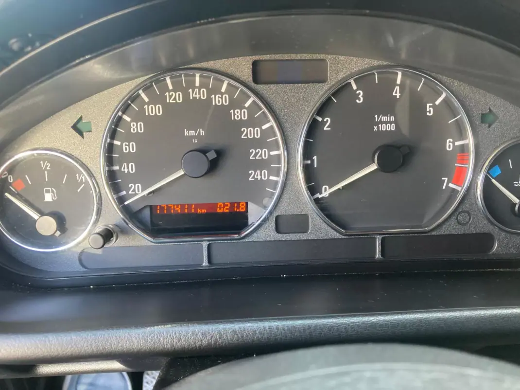 BMW Z3 1999 - 15980 EUR, 177400 km - AUTO.MOTO.pt - 177400km - foto 12 de 18