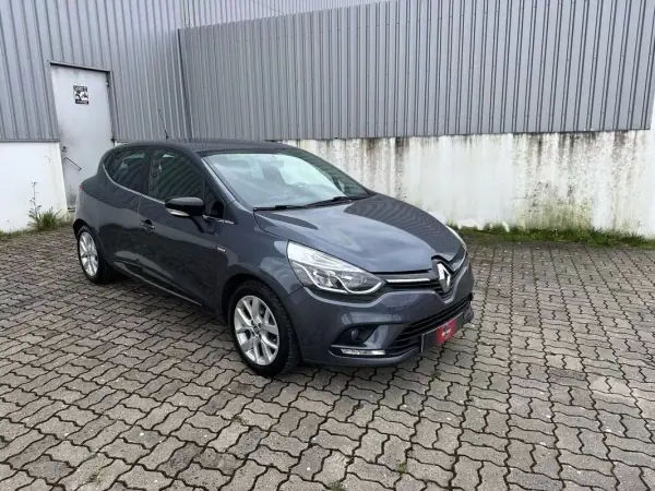 Renault Clio 2019 - 11490 EUR, 113000 km - AUTO.MOTO.pt - 113000km - foto 3 de 19