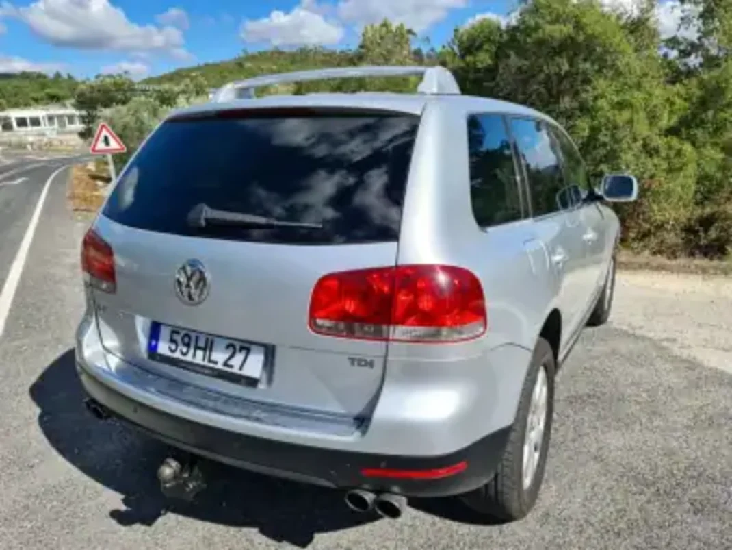 Volkswagen Touareg 2003 - 14950 EUR, 246320 km - AUTO.MOTO.pt - 246320km - foto 4 de 11