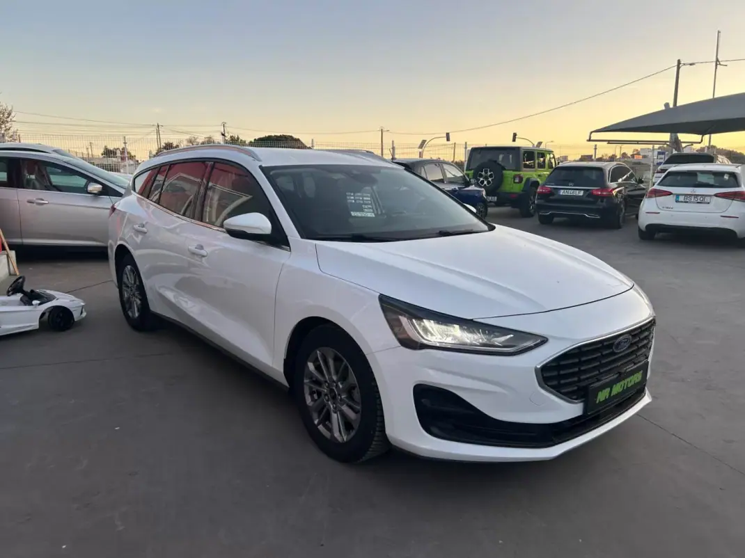 Ford Focus SW 2023 - 25990 EUR, 31000 km - AUTO.MOTO.pt - 31000km - foto 6 de 16