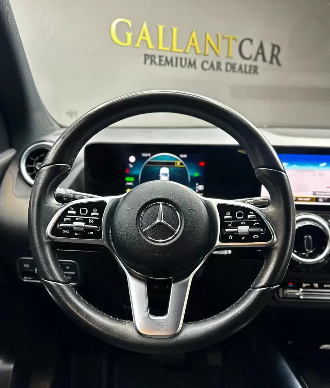 Mercedes-Benz GLA 250 2022 - 34000 EUR, 107000 km - AUTO.MOTO.pt - 107000km - foto 13 de 28