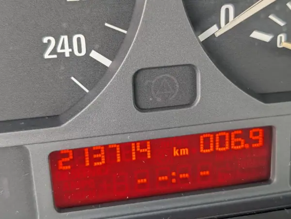 BMW 316 2000 - 2900 EUR, 213714 km - AUTO.MOTO.pt - 213714km - foto 21 de 21