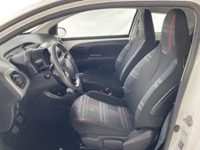 Peugeot 108 2014 - 6990 EUR, 108197 km - AUTO.MOTO.pt - 108197km - foto 6 de 12