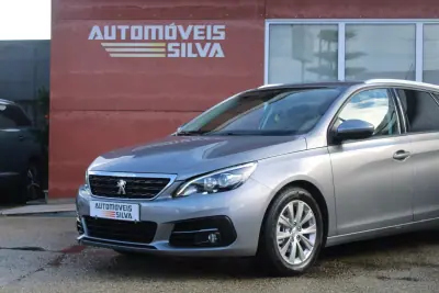 Peugeot 308 SW 2019 - 11990 EUR, 176000 km - AUTO.MOTO.pt - 176000km - foto 3 de 23