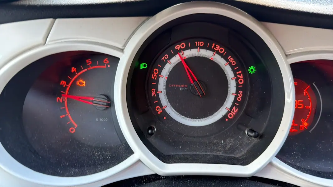 Citroën C3 2011 - 5500 EUR, 160000 km - AUTO.MOTO.pt - 160000km - foto 14 de 15