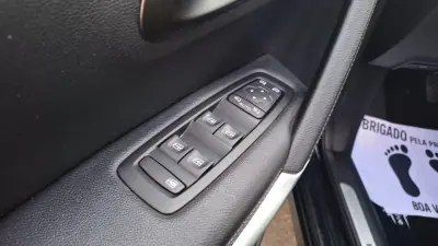 Renault Kadjar 2019 - 16950 EUR, 106000 km - AUTO.MOTO.pt - 106000km - foto 11 de 19