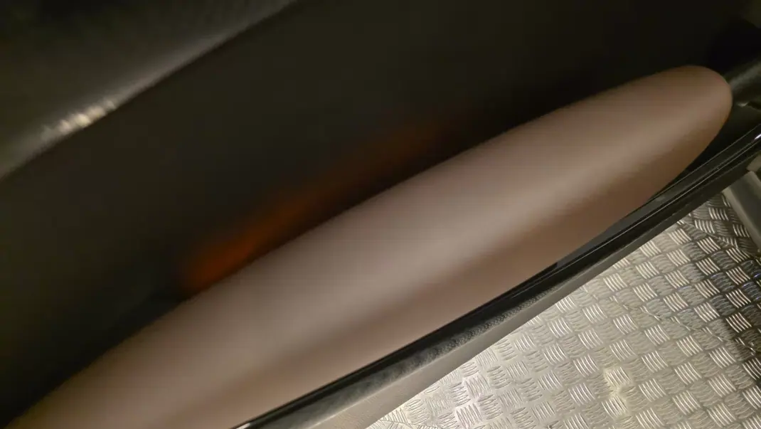 MINI Cooper 2010 - 9900 EUR, 144067 km - AUTO.MOTO.pt - 144067km - foto 34 de 56