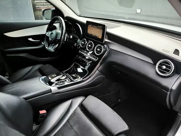 Mercedes-Benz GLC 250 2019 - 31950 EUR, 169900 km - AUTO.MOTO.pt - 169900km - foto 25 de 36