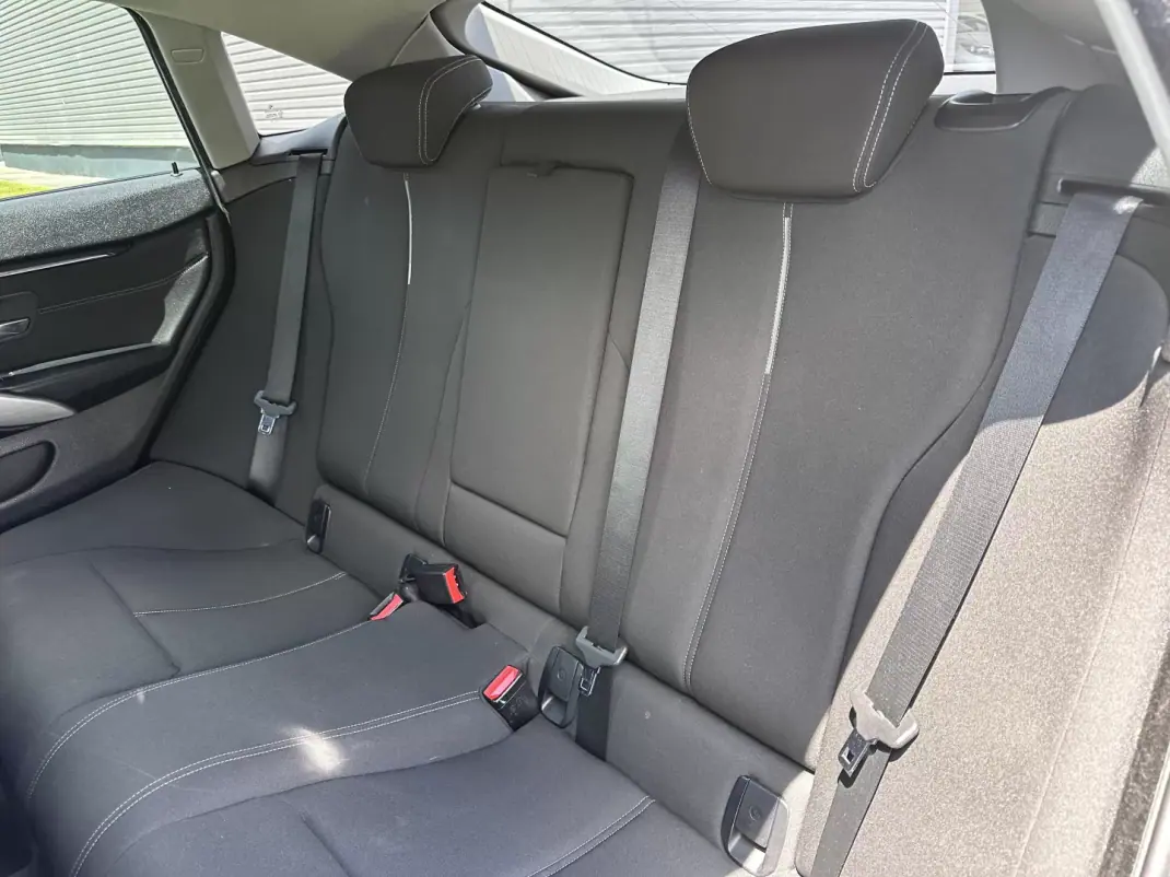 BMW 418 Gran Coupé 2014 - 17500 EUR, 220000 km - AUTO.MOTO.pt - 220000km - foto 38 de 63