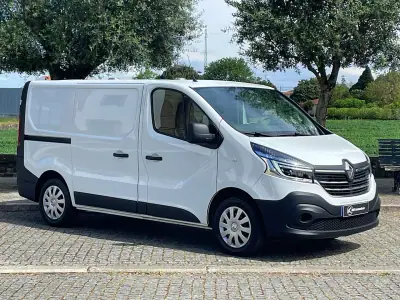 Renault Trafic 2.0 dCi IVA Dedutível 2020 - 17450 EUR, 131000 km - AUTO.MOTO.pt - 131000km - foto 4 de 35