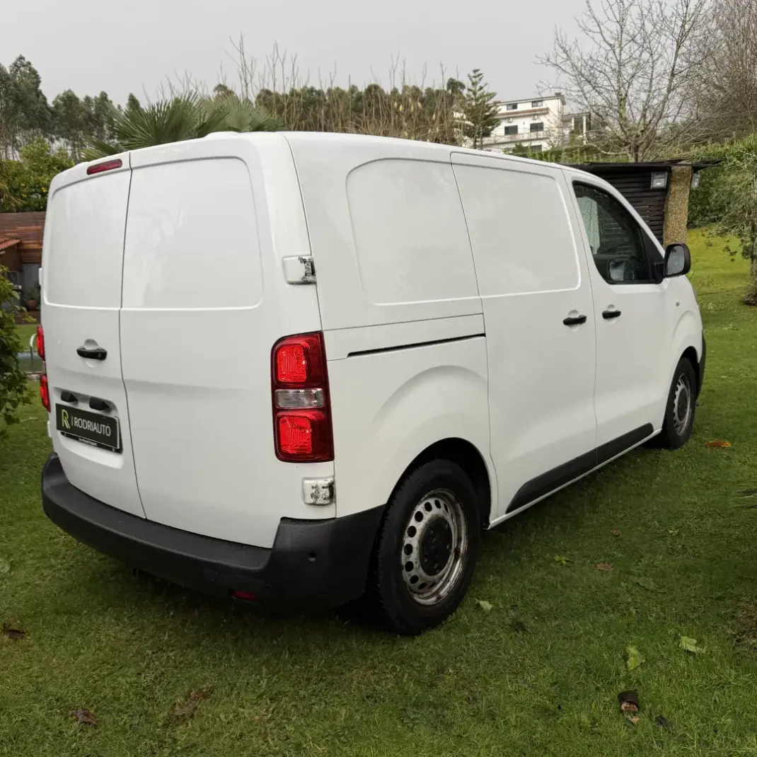 Peugeot Expert 2016 - 12990 EUR, 180000 km - AUTO.MOTO.pt - 180000km - foto 5 de 27