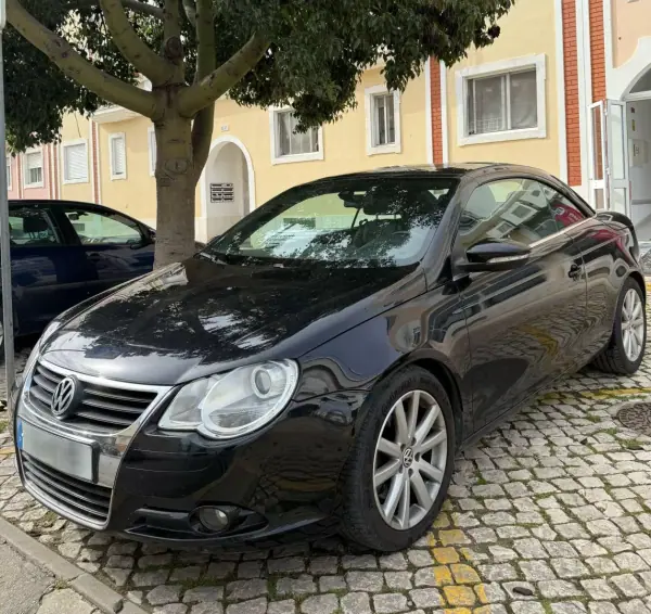 Volkswagen EOS 2009 - 11250 EUR, 120000 km - AUTO.MOTO.pt - 120000km - foto 7 de 11