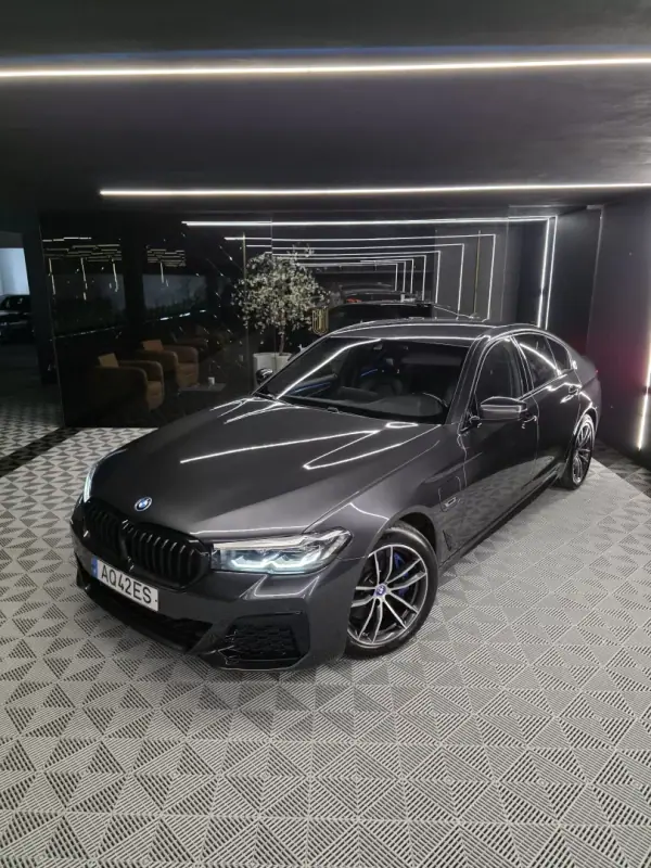 BMW 530 2022 - 31750 EUR, 157000 km - AUTO.MOTO.pt - 157000km - foto 2 de 30