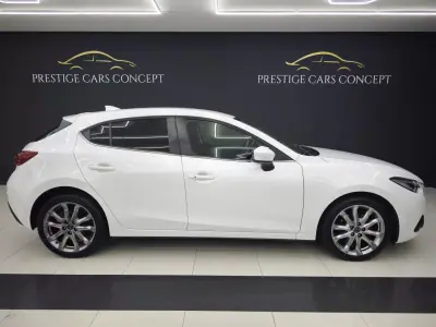 Mazda 3 2016 - 12450 EUR, 207205 km - AUTO.MOTO.pt - 207205km - foto 2 de 40